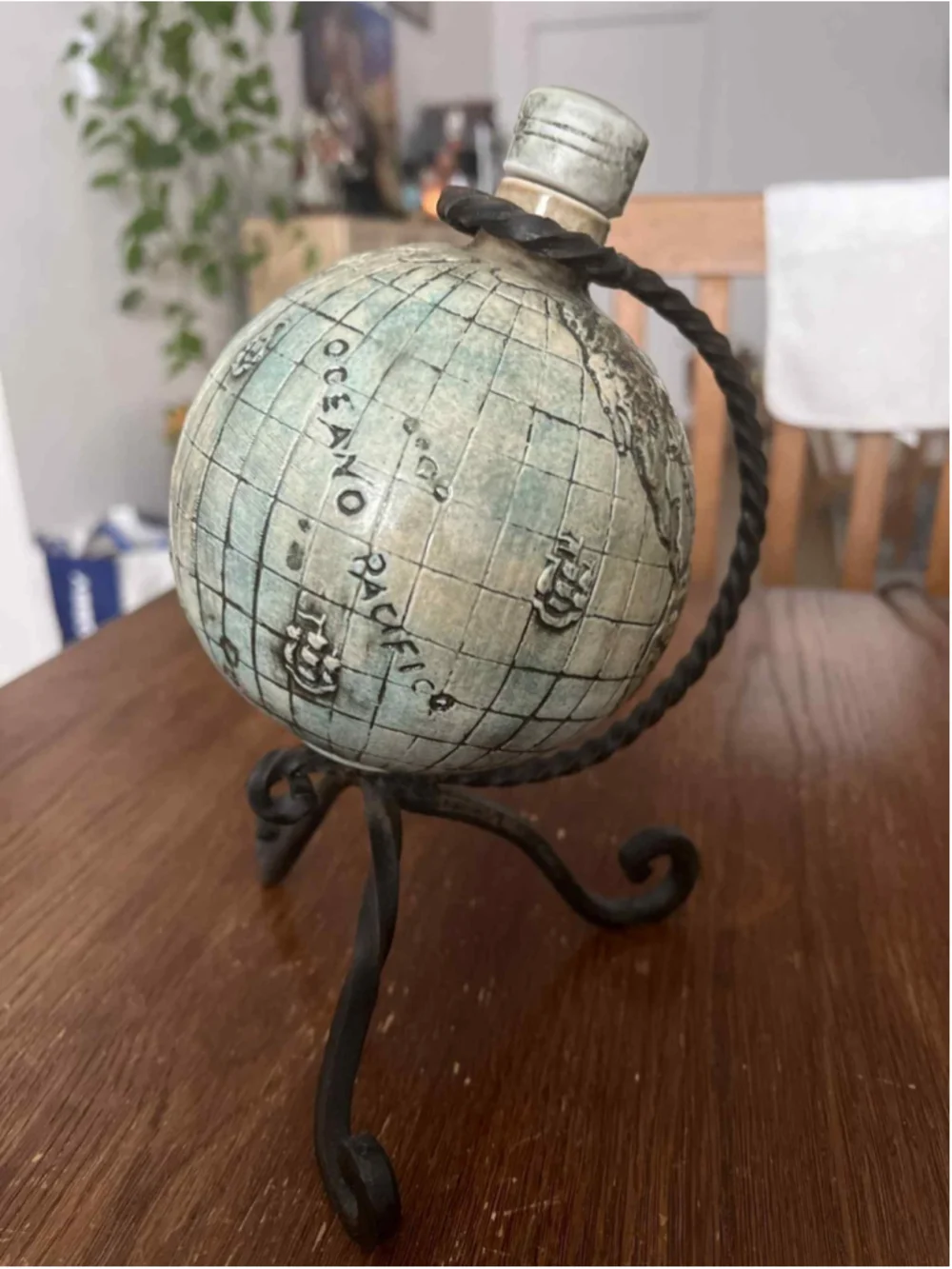 Vintage Creative World Globe Decanter with Stand Ceramic Liquor Bottle Barware *